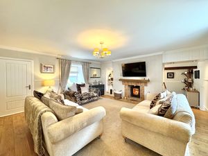 Photo 27- click for photo gallery